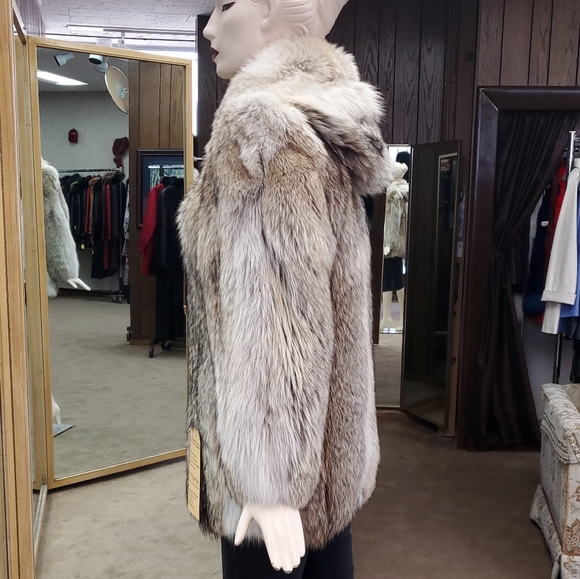 Natural Coyote Fur Hooded Parka - Picture 2 of 6